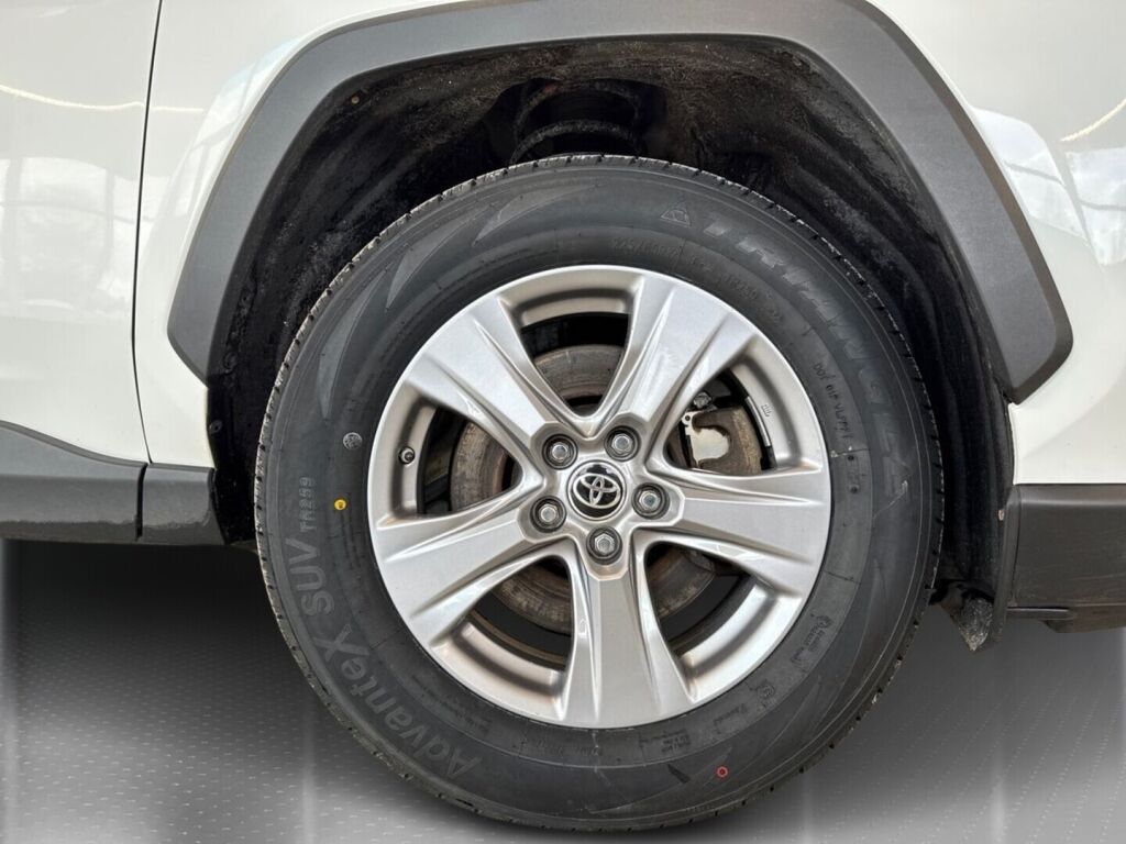 Toyota RAV4 2022 Valkoinen