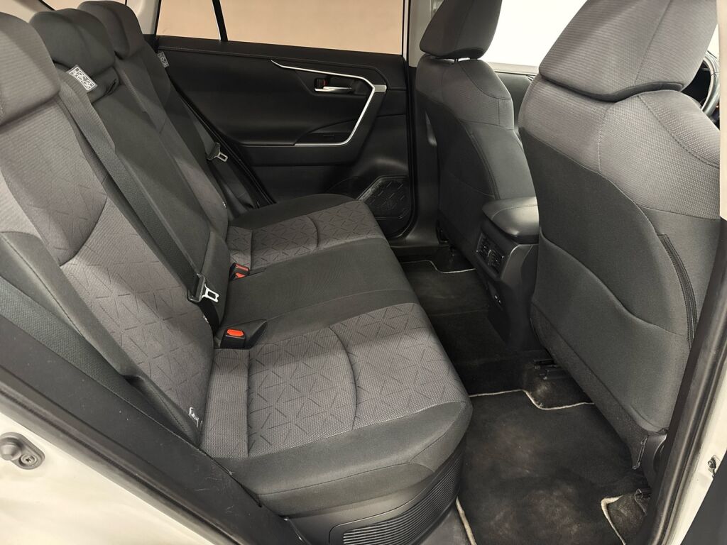 Toyota RAV4 2022 Valkoinen