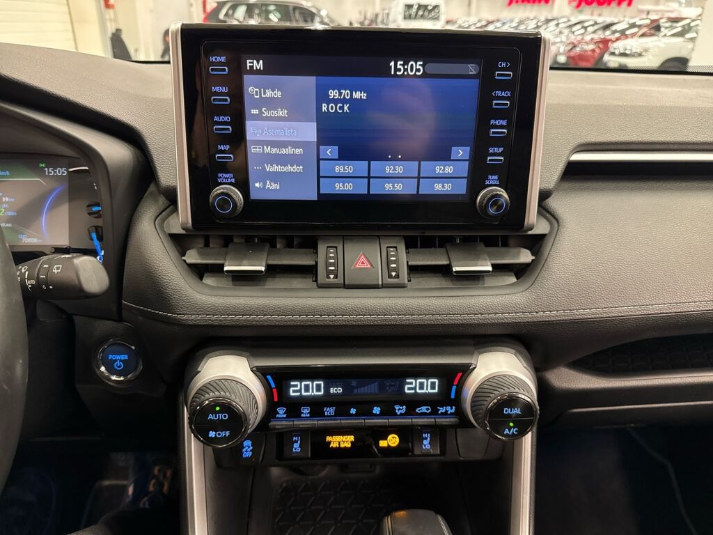 Toyota RAV4 2022 Valkoinen