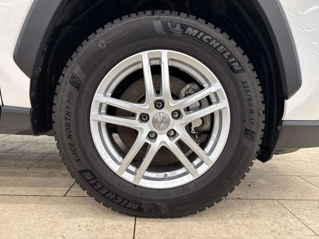 Toyota RAV4 2022 Valkoinen