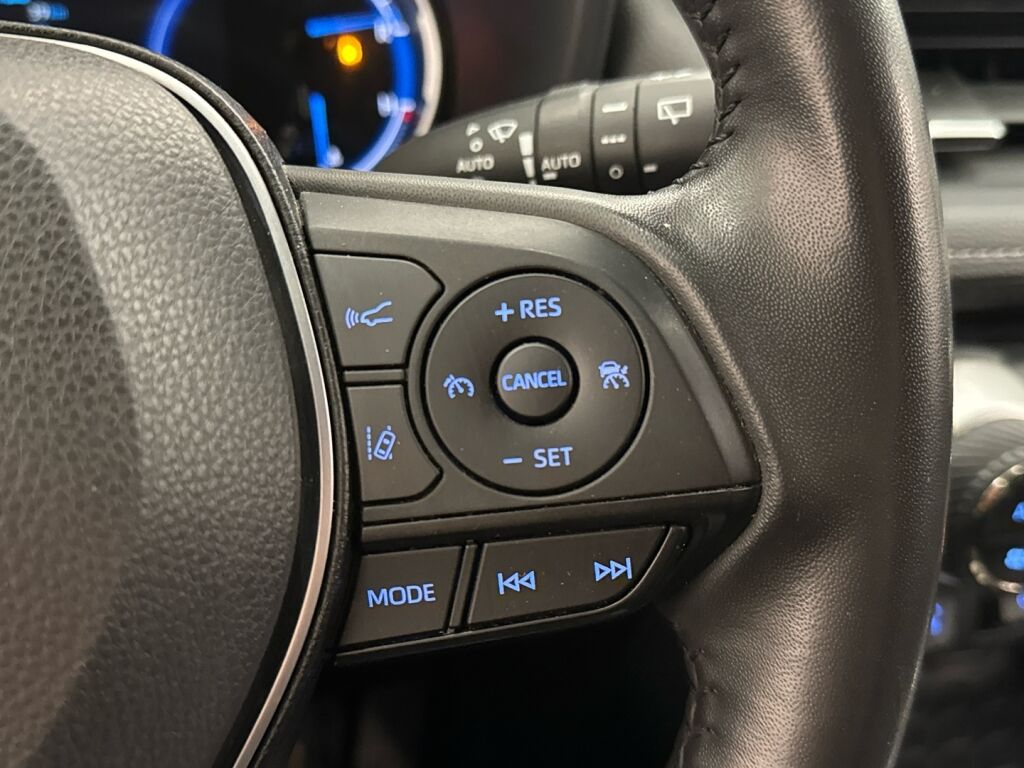 Toyota RAV4 2022 Valkoinen