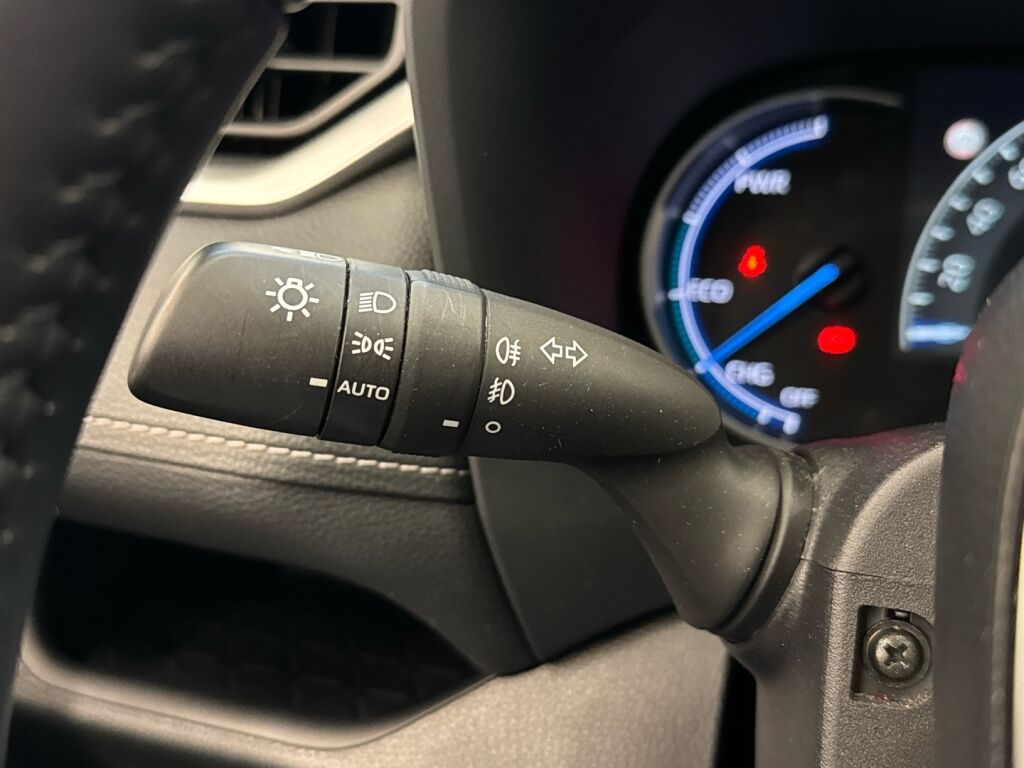 Toyota RAV4 2022 Valkoinen