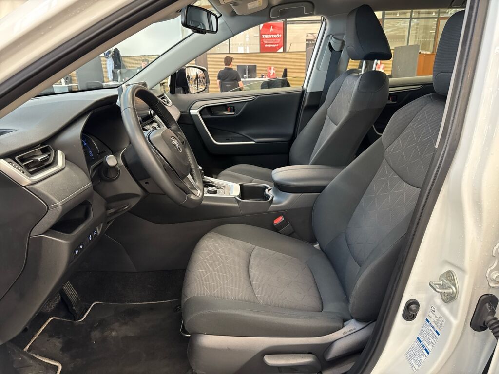 Toyota RAV4 2022 Valkoinen