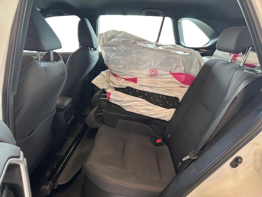 Toyota RAV4 Plug-in 2022 Valkoinen