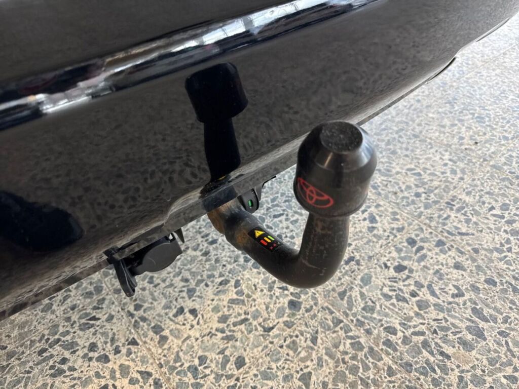 Toyota RAV4 Plug-in 2022 Musta