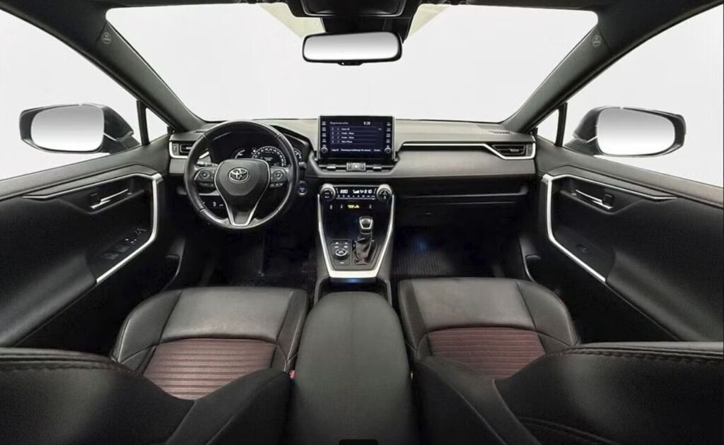 Toyota RAV4 Plug-in 2022 Musta