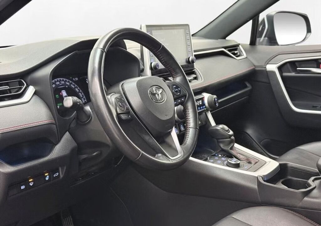 Toyota RAV4 Plug-in 2022 Musta