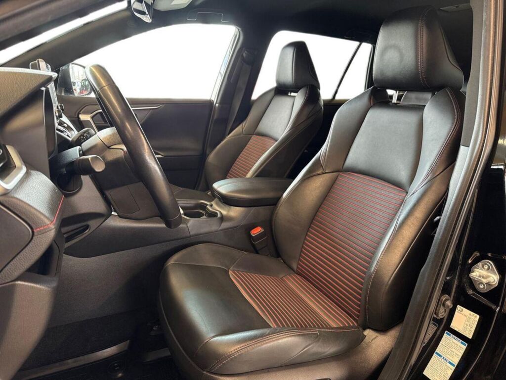 Toyota RAV4 Plug-in 2022 Musta