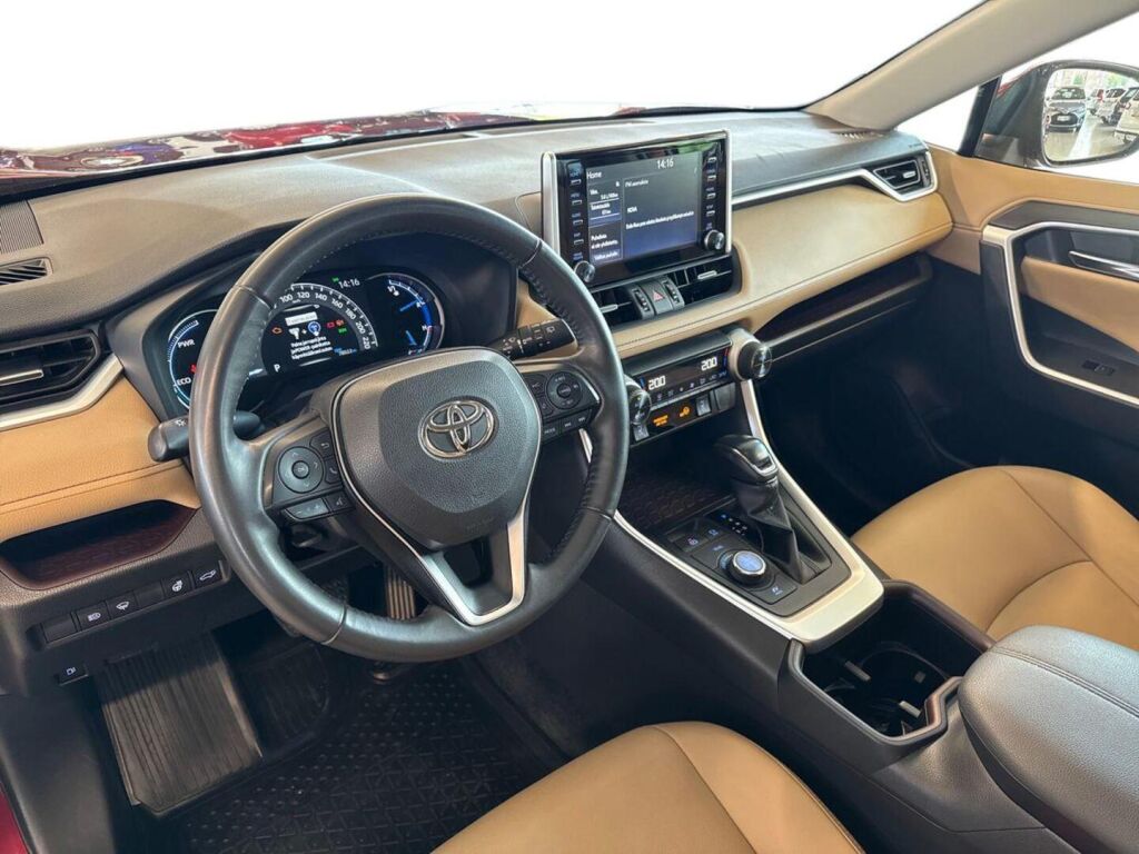 Toyota RAV4 2023 Punainen
