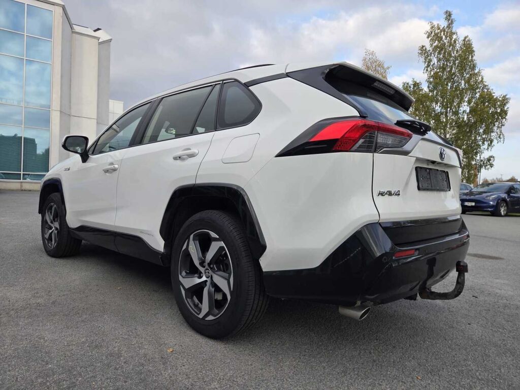 Toyota RAV4 Plug-in 2022 Valkoinen
