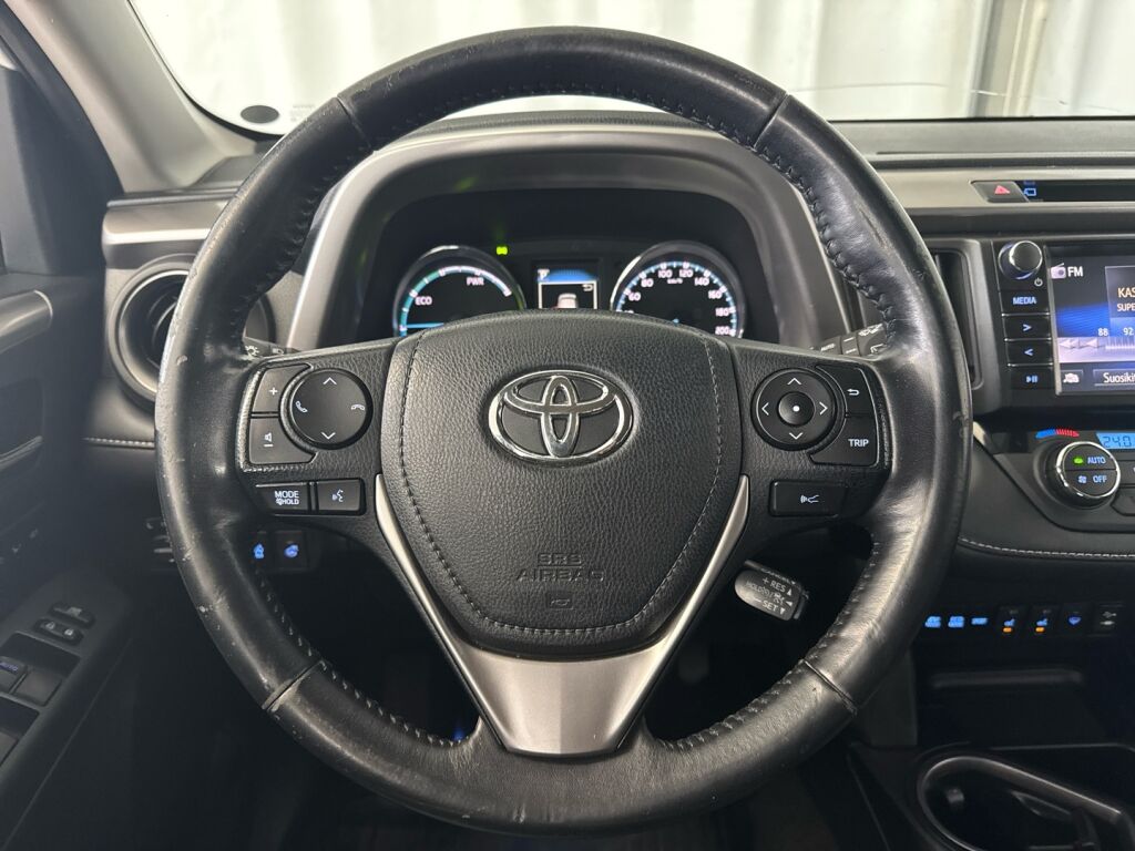 Toyota RAV4 2017 9