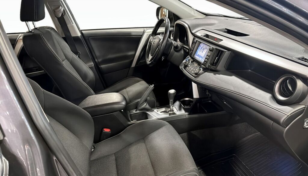 Toyota RAV4 2017 Harmaa