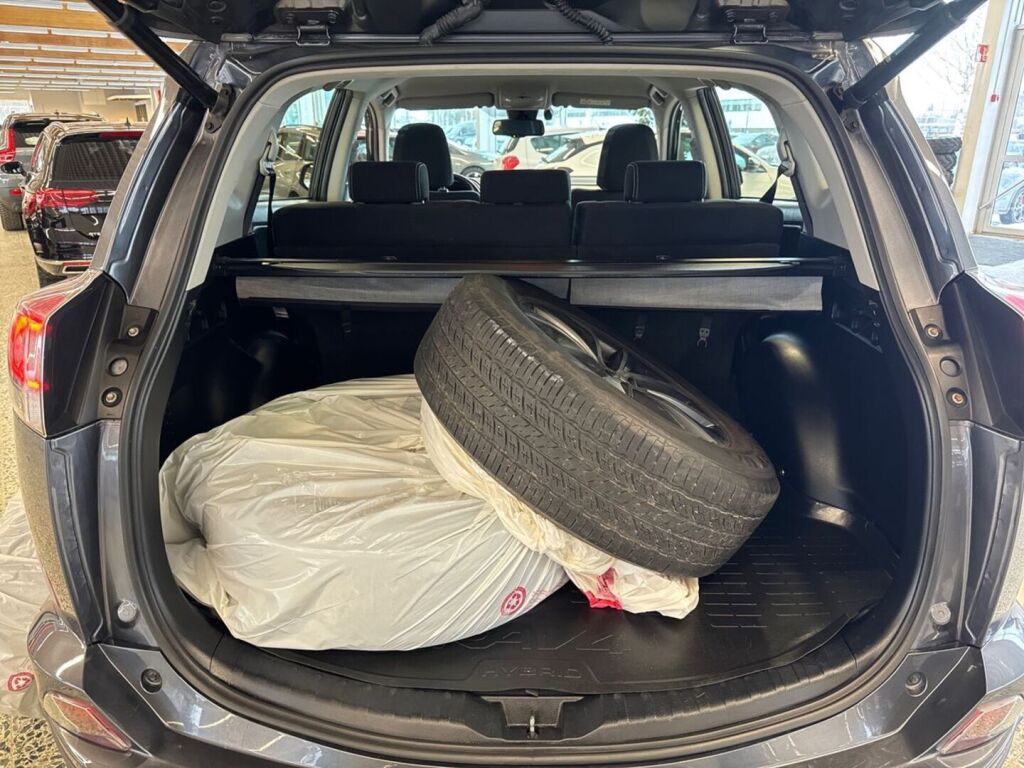 Toyota RAV4 2017 Harmaa