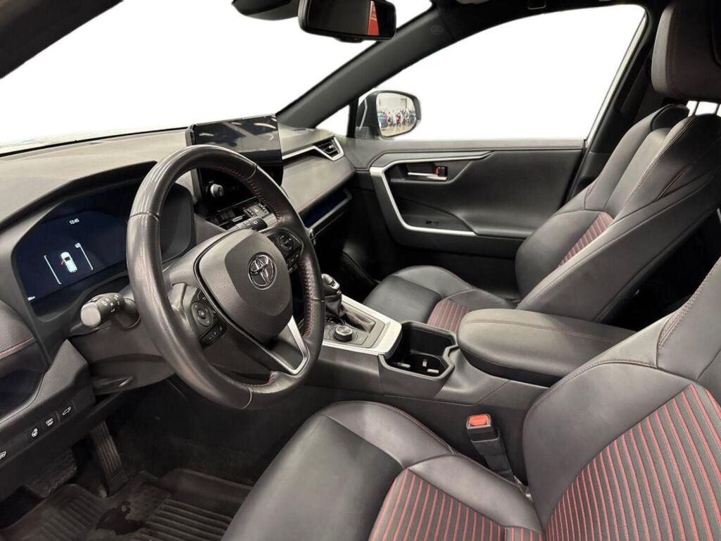 Toyota RAV4 Plug-in 2024 met.valkoinen