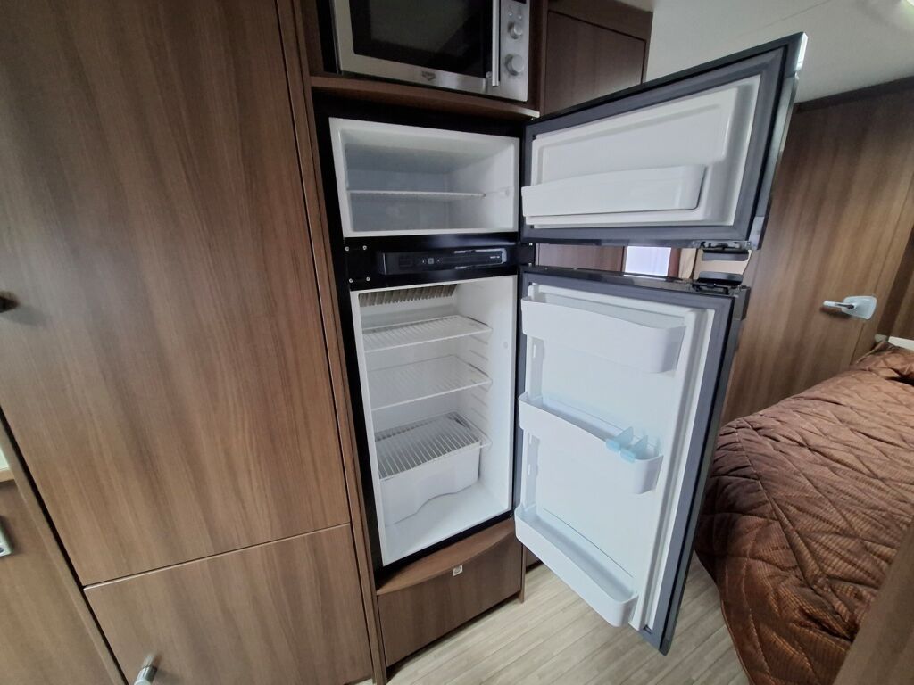 Dethleffs Beduin 2012 Valkoinen