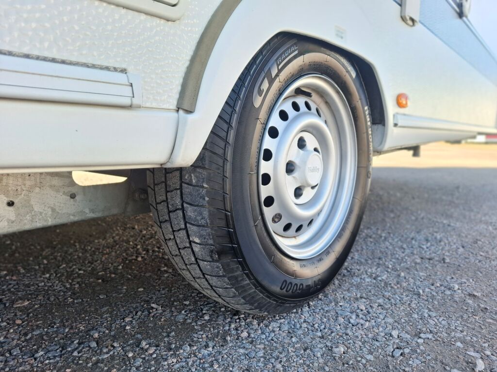 Hobby 560 2013 Valkoinen