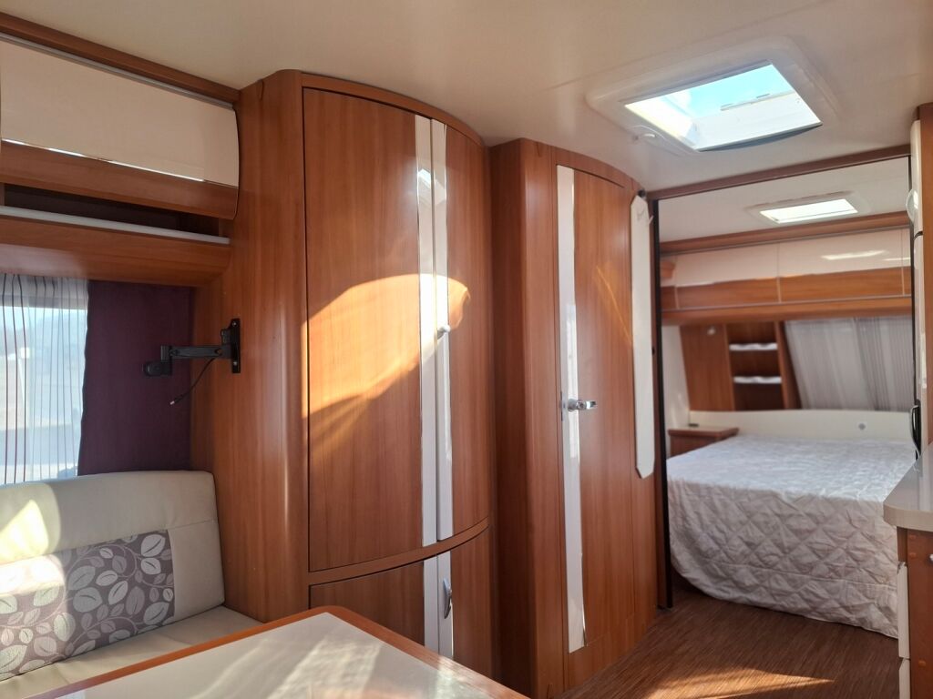 Hobby 560 2013 Valkoinen