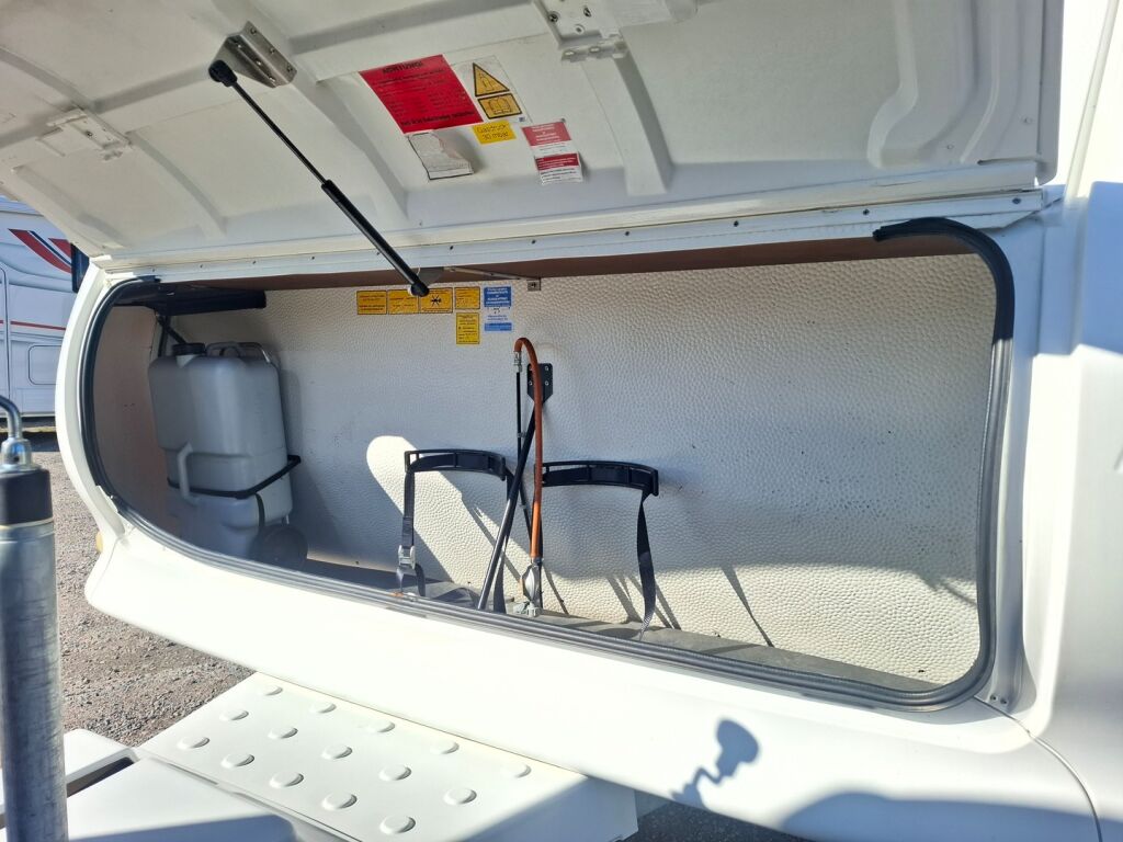 Hobby 560 2013 Valkoinen