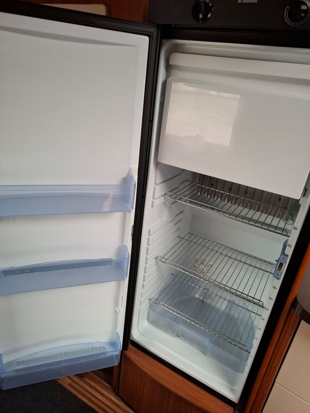 Adria ALPINA 2014 Valkoinen