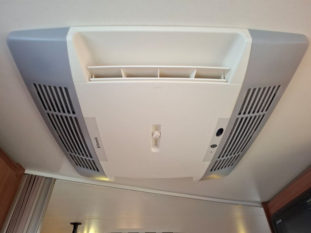 Adria ALPINA 2014 Valkoinen