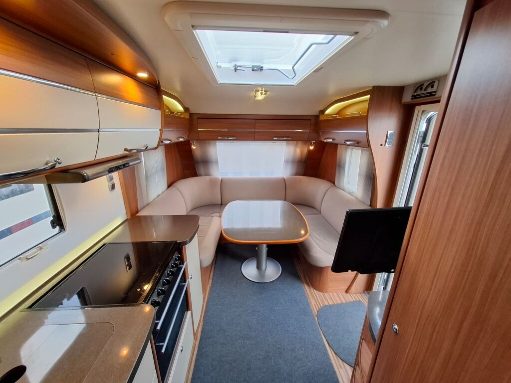 Adria ALPINA 2014 Valkoinen