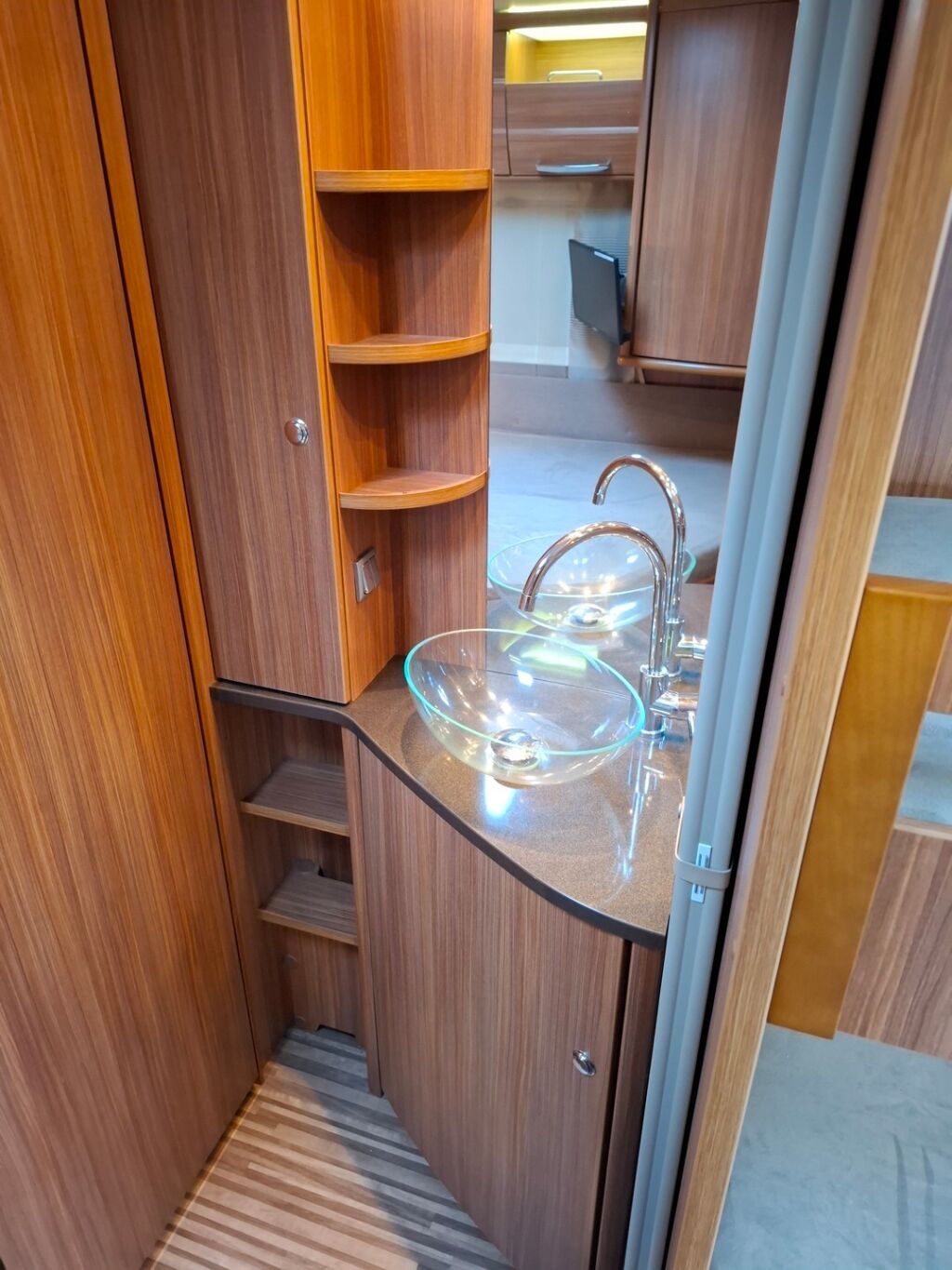 Adria ALPINA 2014 Valkoinen