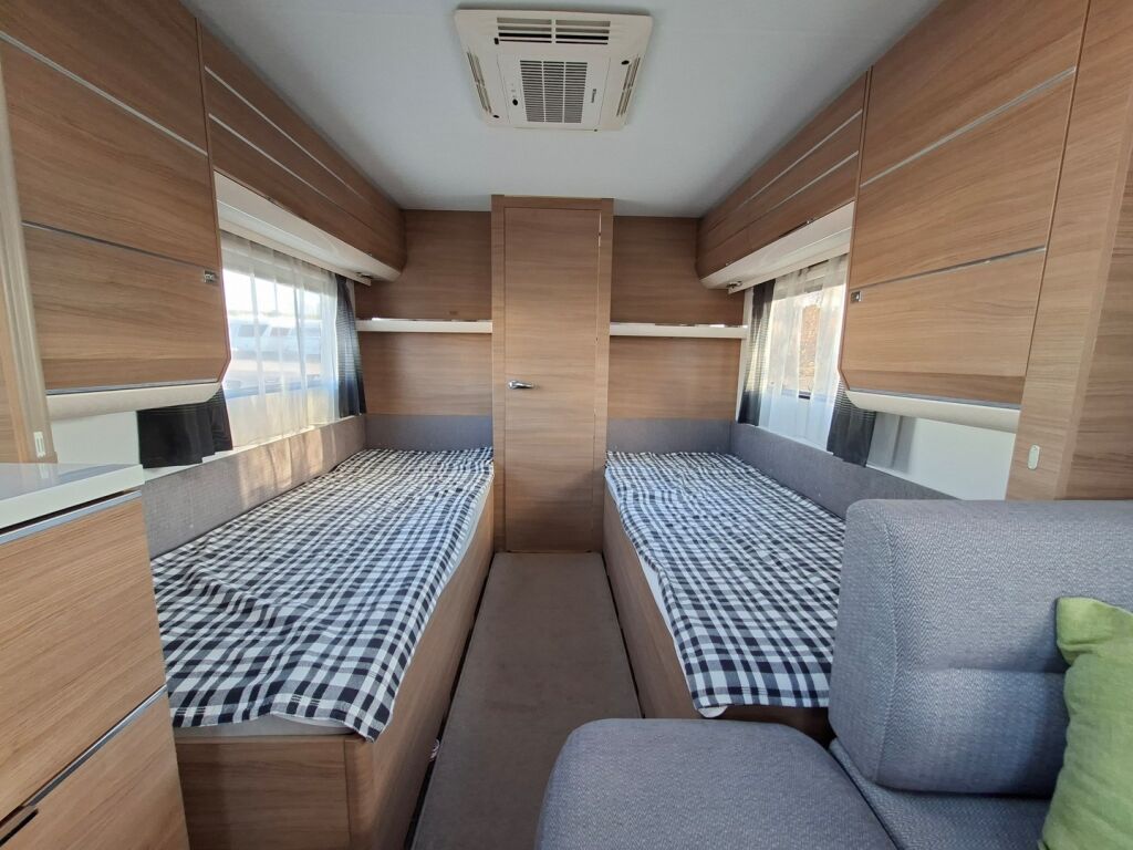 Adria Adora 2015 Valkoinen