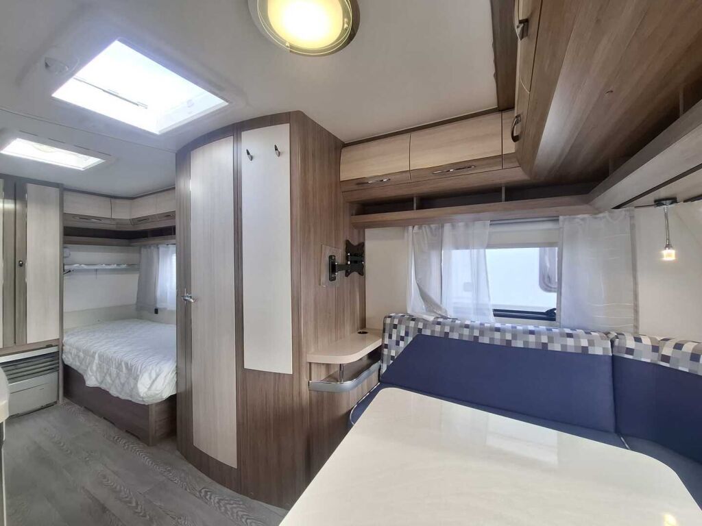 Hobby DeLuxe 2017 Valkoinen