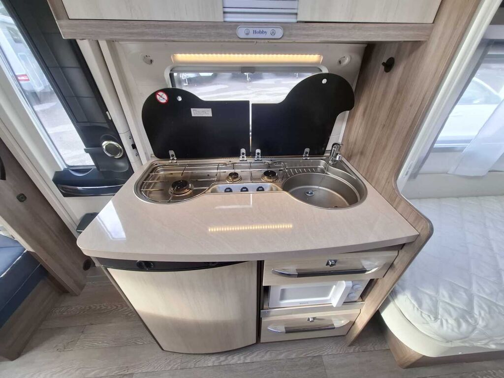 Hobby DeLuxe 2017 Valkoinen