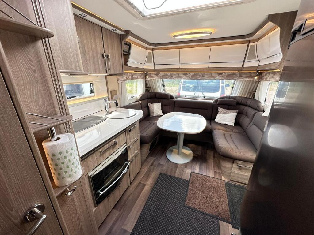 Kabe Royal 2018 Valkoinen