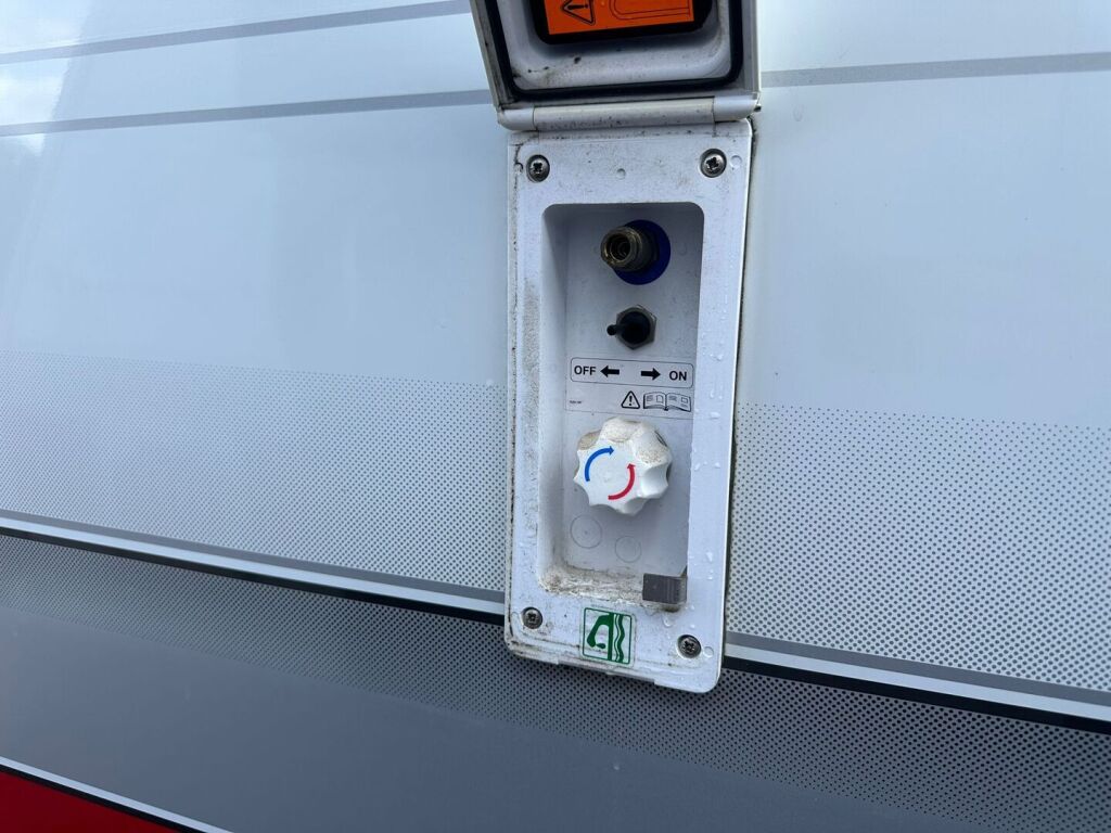 Kabe Royal 2018 Valkoinen