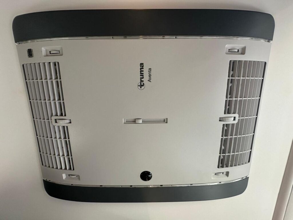 Kabe Royal 2018 Valkoinen