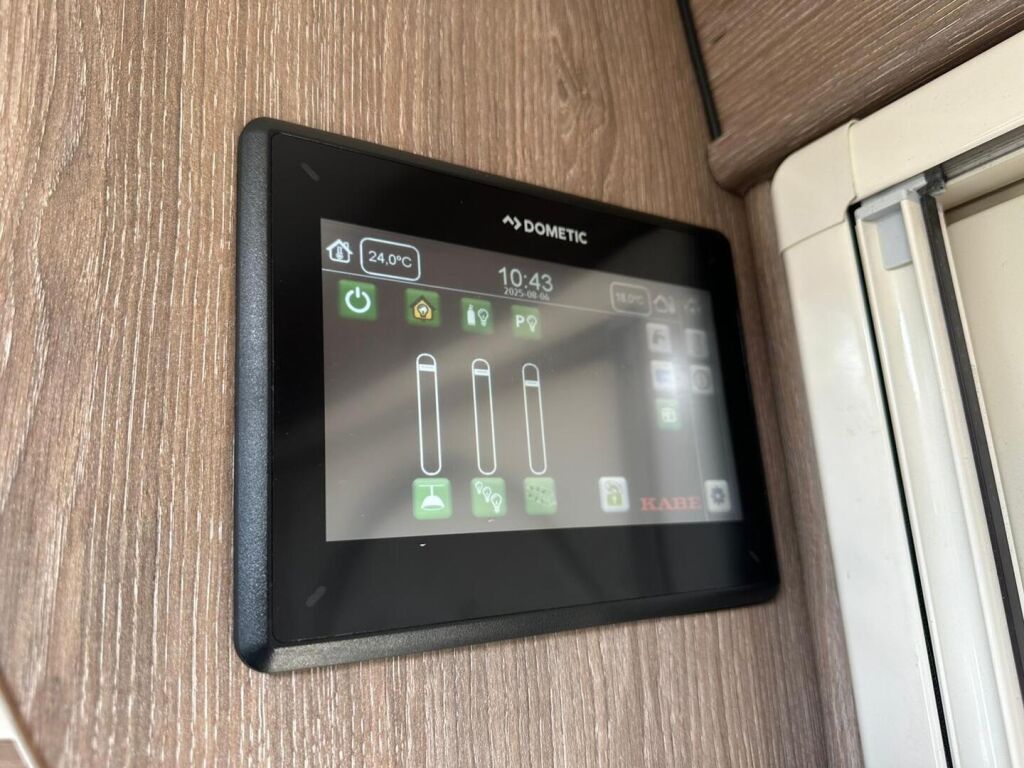 Kabe Royal 2018 Valkoinen