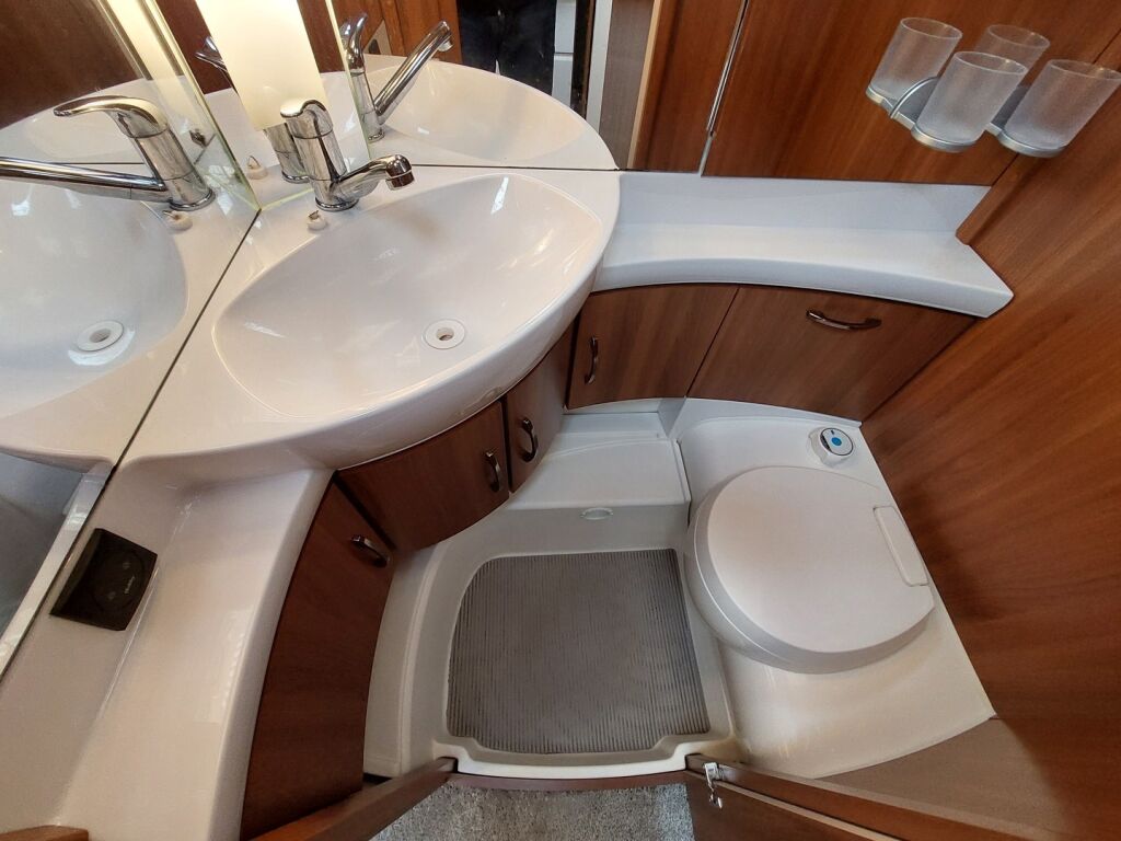 Hobby Excellent 2017 Valkoinen