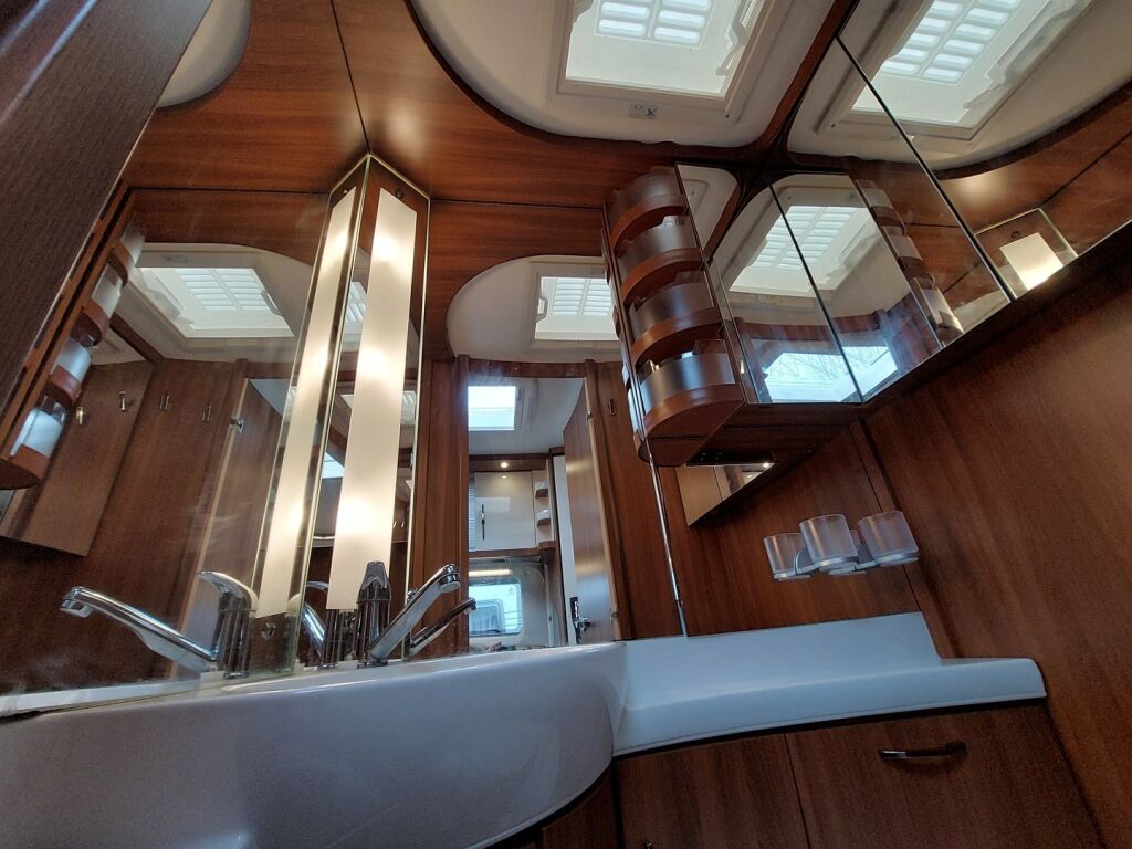 Hobby Excellent 2017 Valkoinen