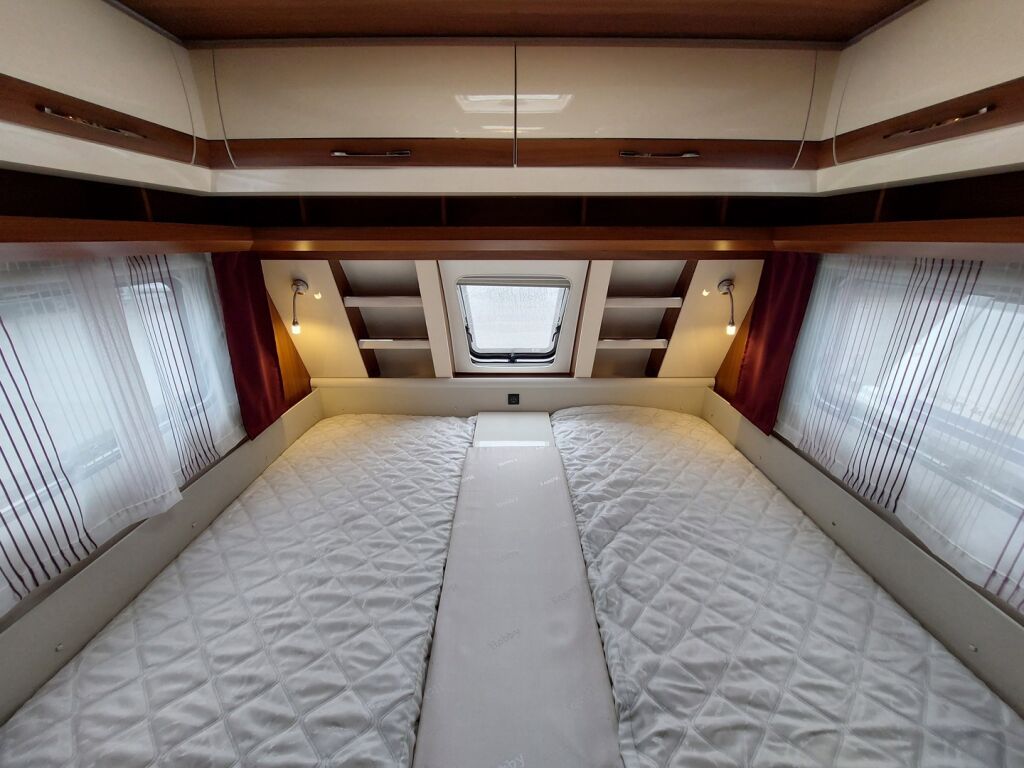 Hobby Excellent 2017 Valkoinen