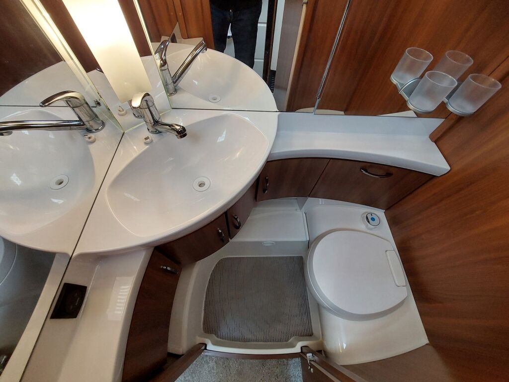 Hobby Excellent 2017 Valkoinen