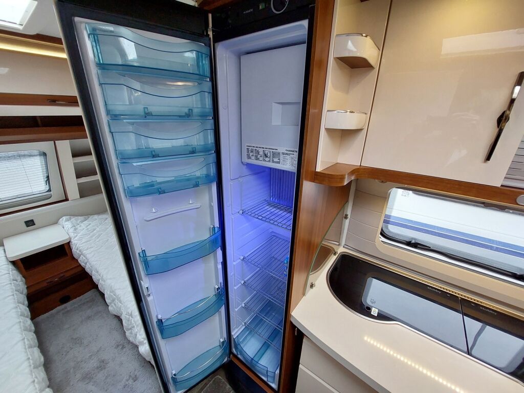 Hobby Excellent 2017 Valkoinen