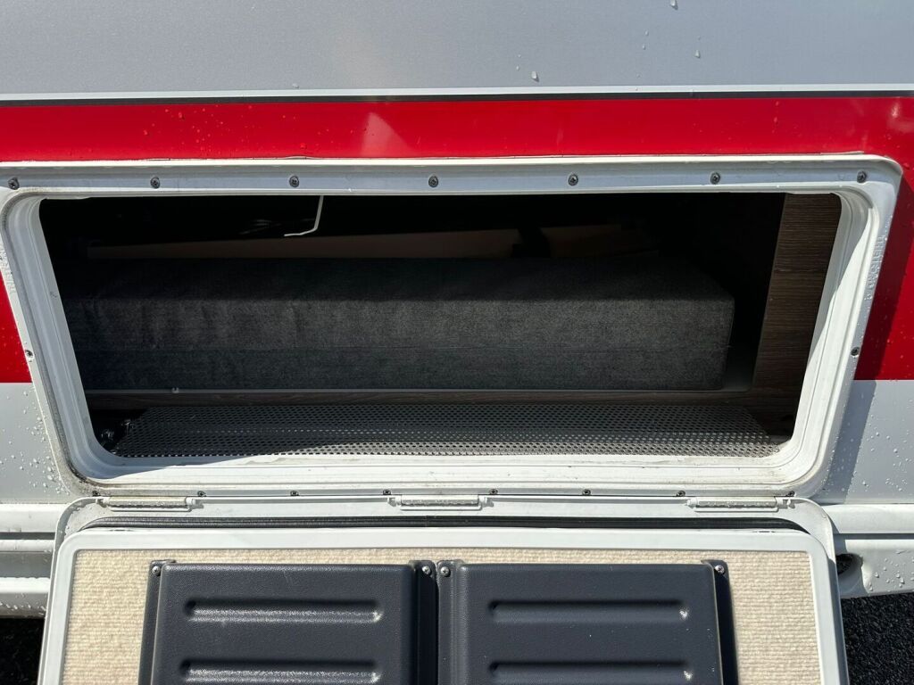 Kabe ROYAL 2018 Valkoinen