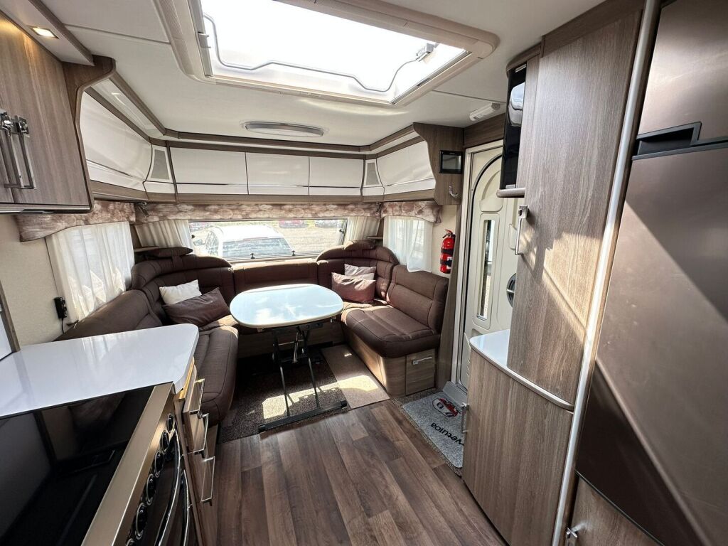 Kabe ROYAL 2018 Valkoinen