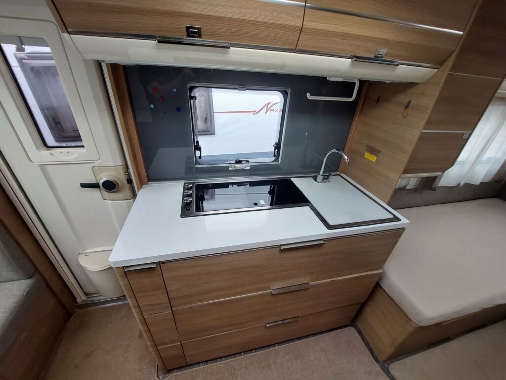 Adria Adora 2018 Valkoinen