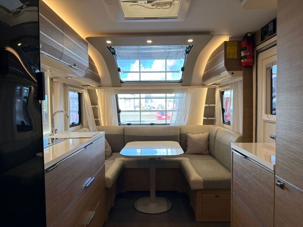 Adria Adora 2020 