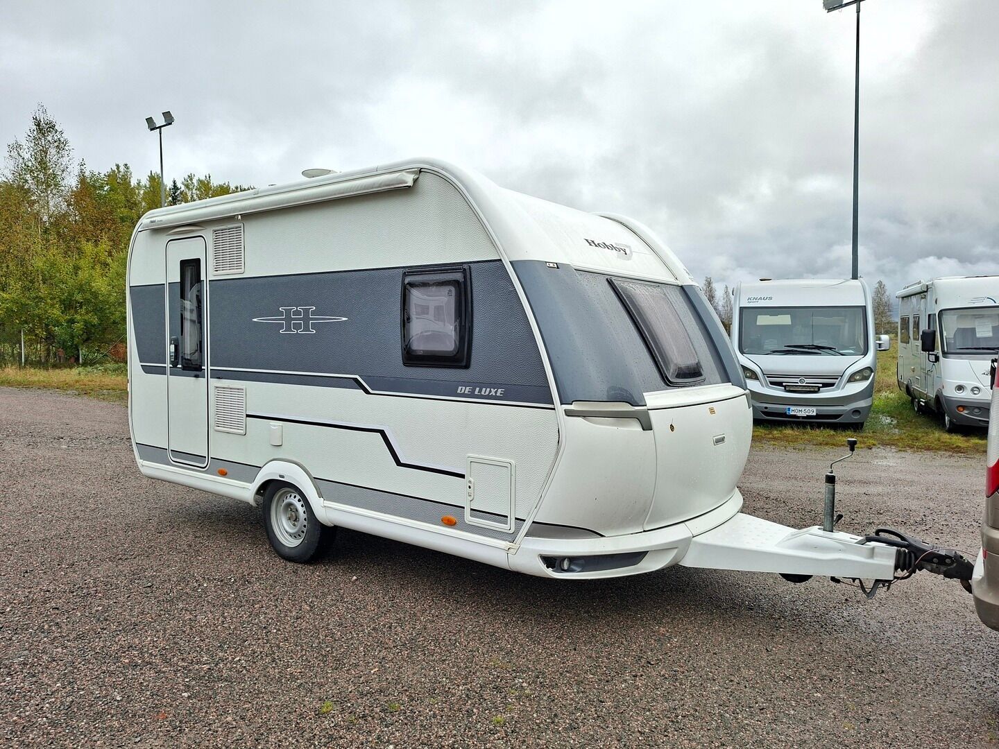 Valkoinen Hobby 400