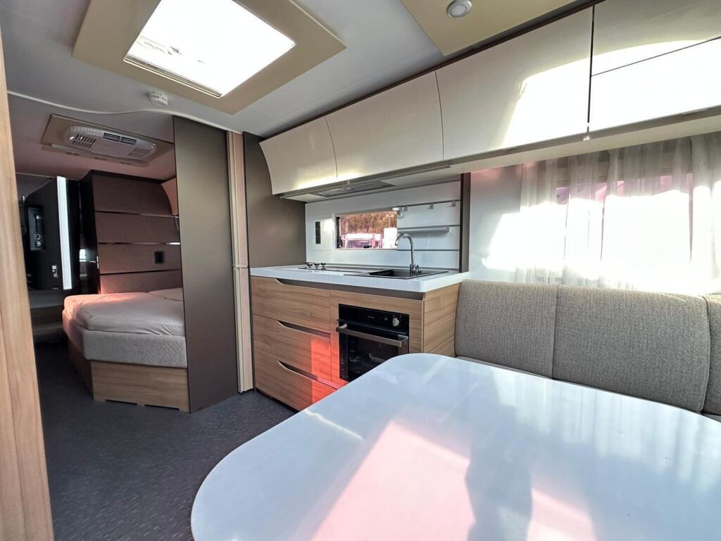 Adria Alpina 2019 Valkoinen