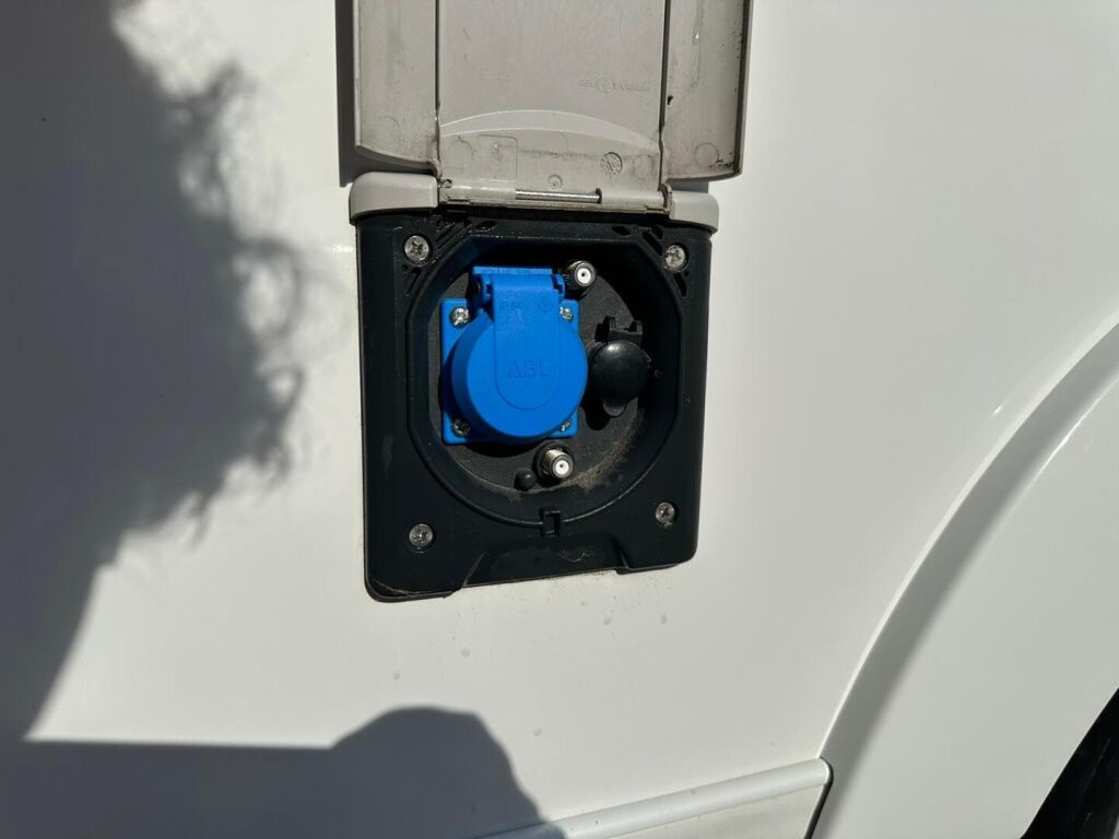 Adria Alpina 2019 Valkoinen