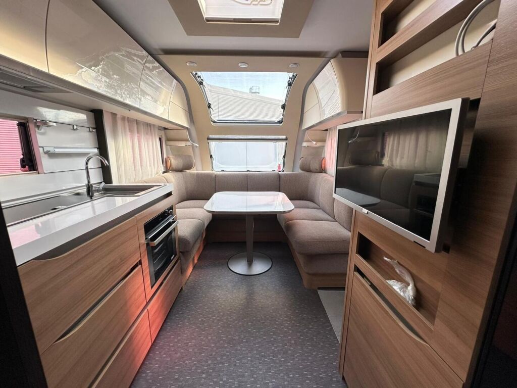 Adria Alpina 2019 Valkoinen