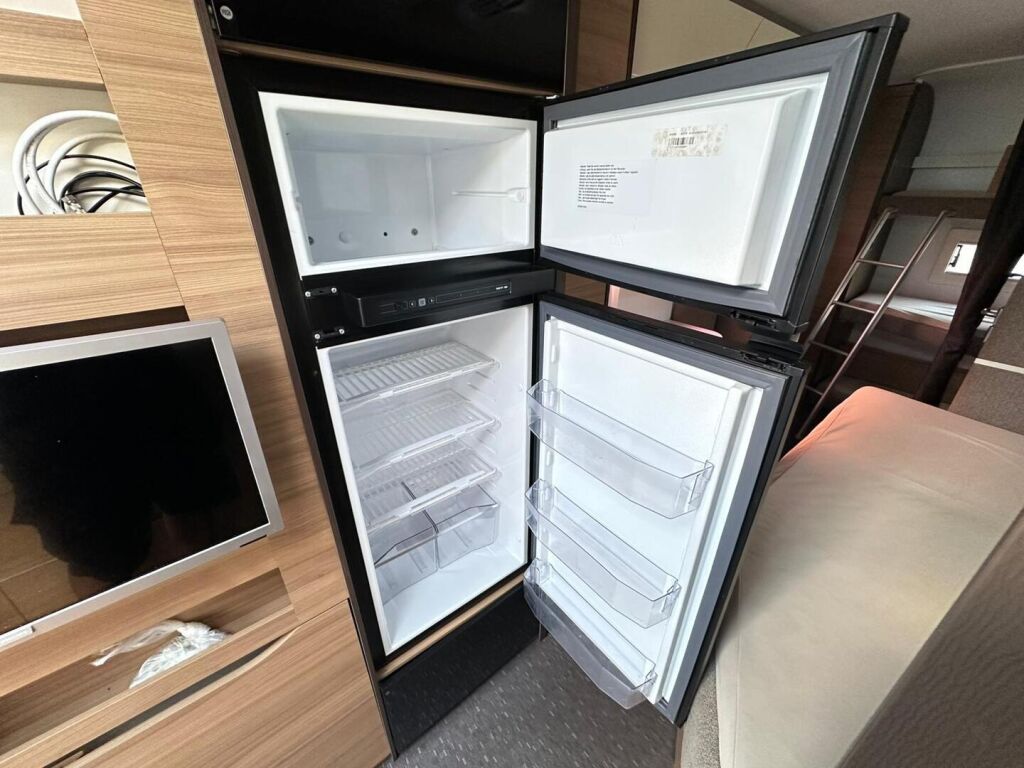 Adria Alpina 2019 Valkoinen