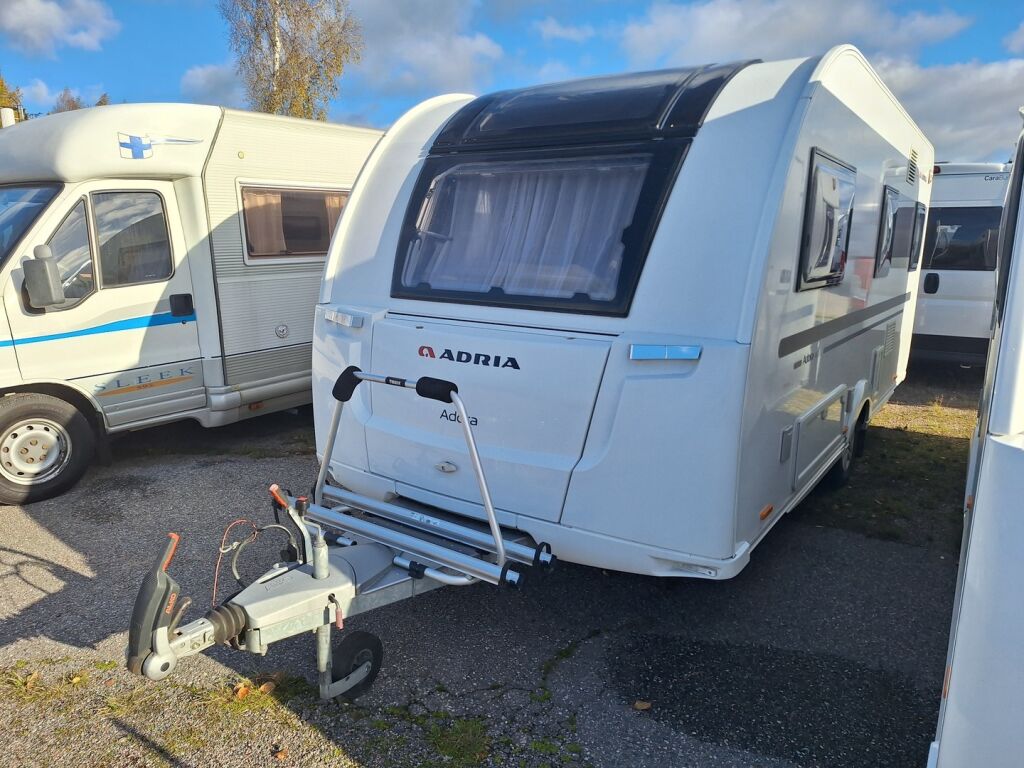 Adria Adora 2020 Valkoinen