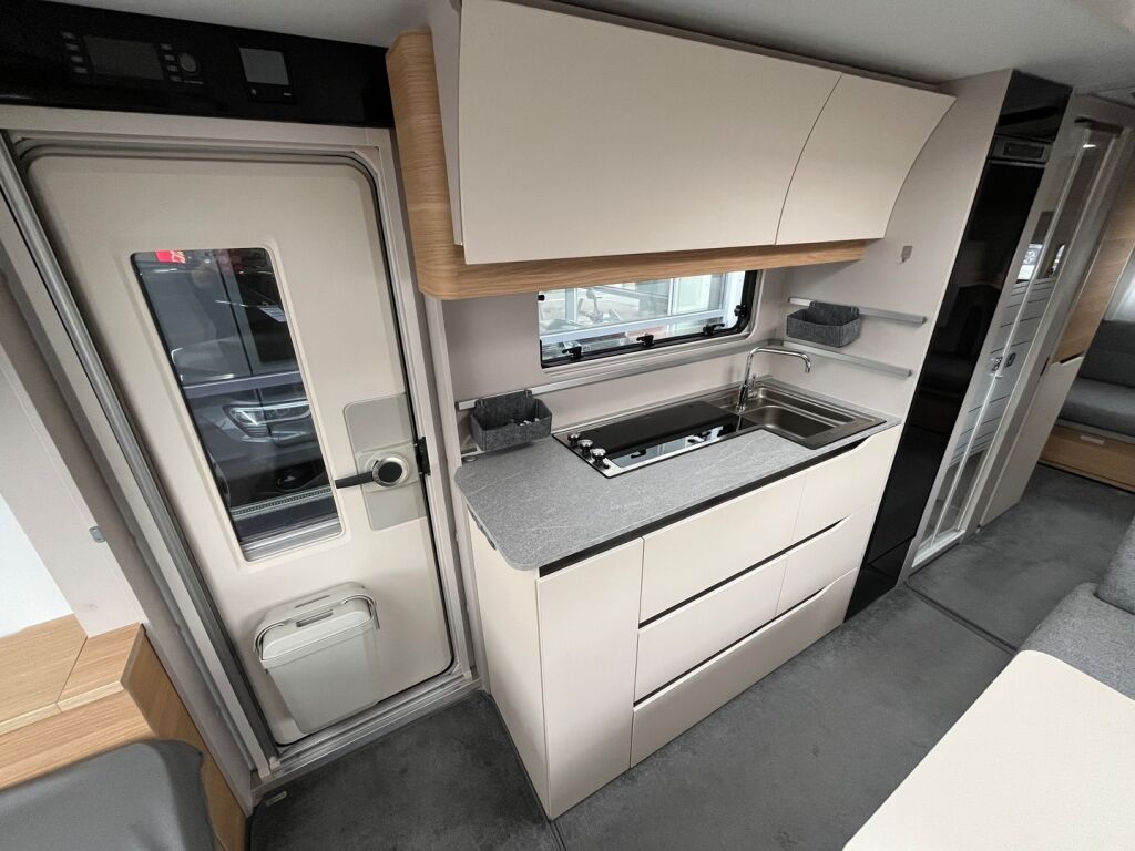 Adria ADORA 2022 Valkoinen