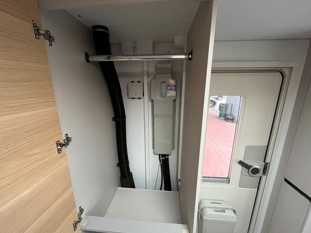 Adria ADORA 2022 Valkoinen